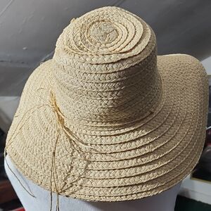 Wide Brim Straw Sun Hat in Natural Beige